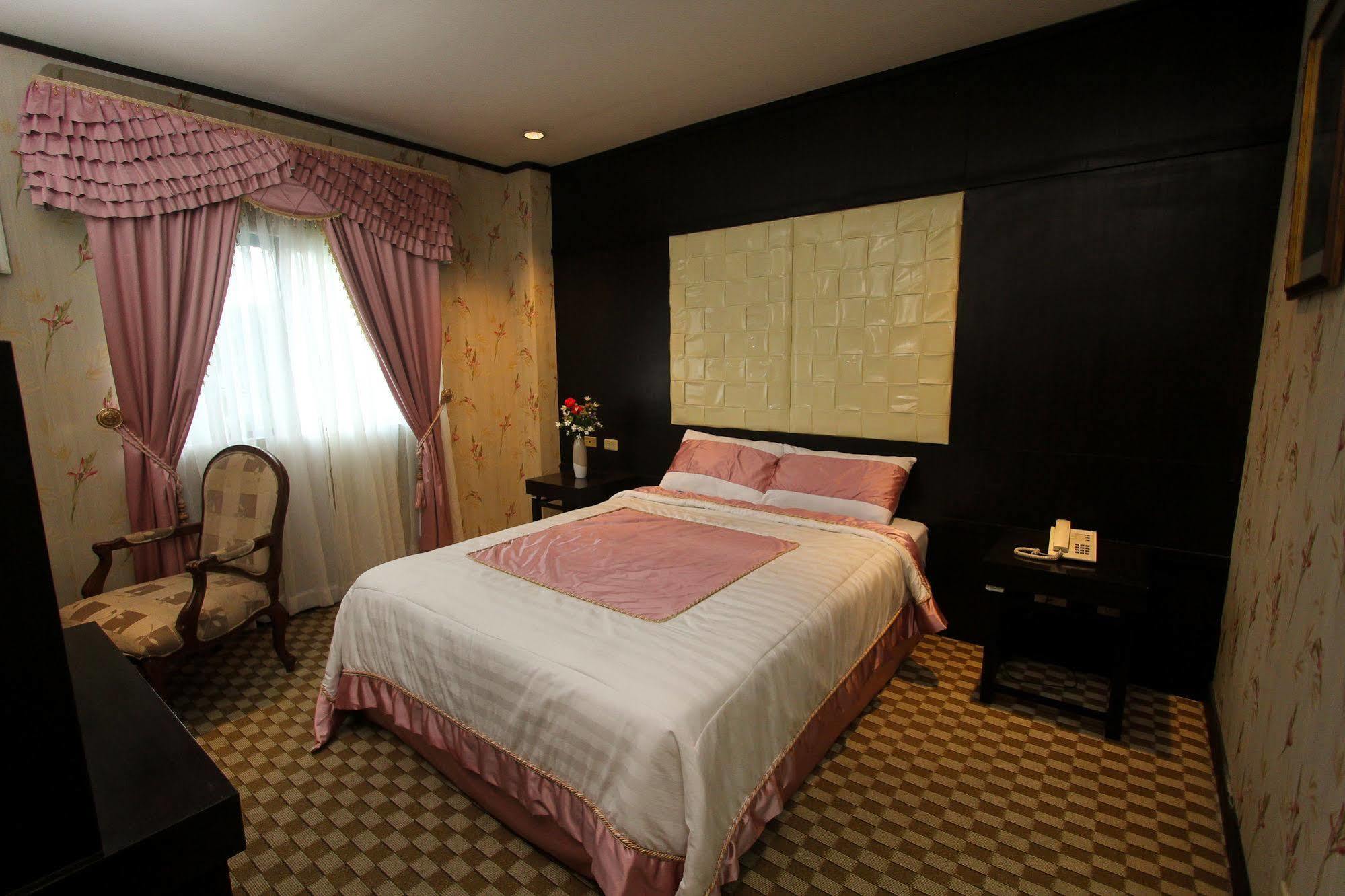 Luisita Central Park Hotel Tarlac City Exterior photo